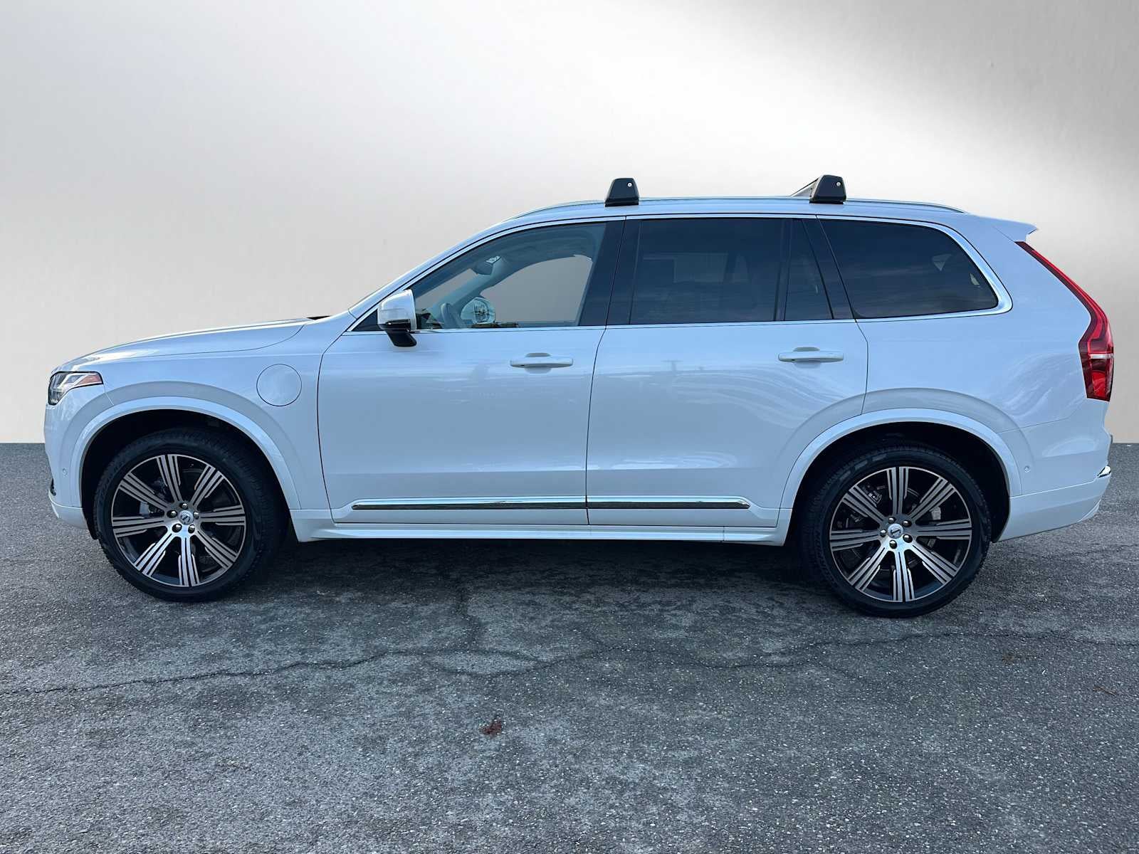 2025 Volvo XC90 Plug-In Hybrid Plus