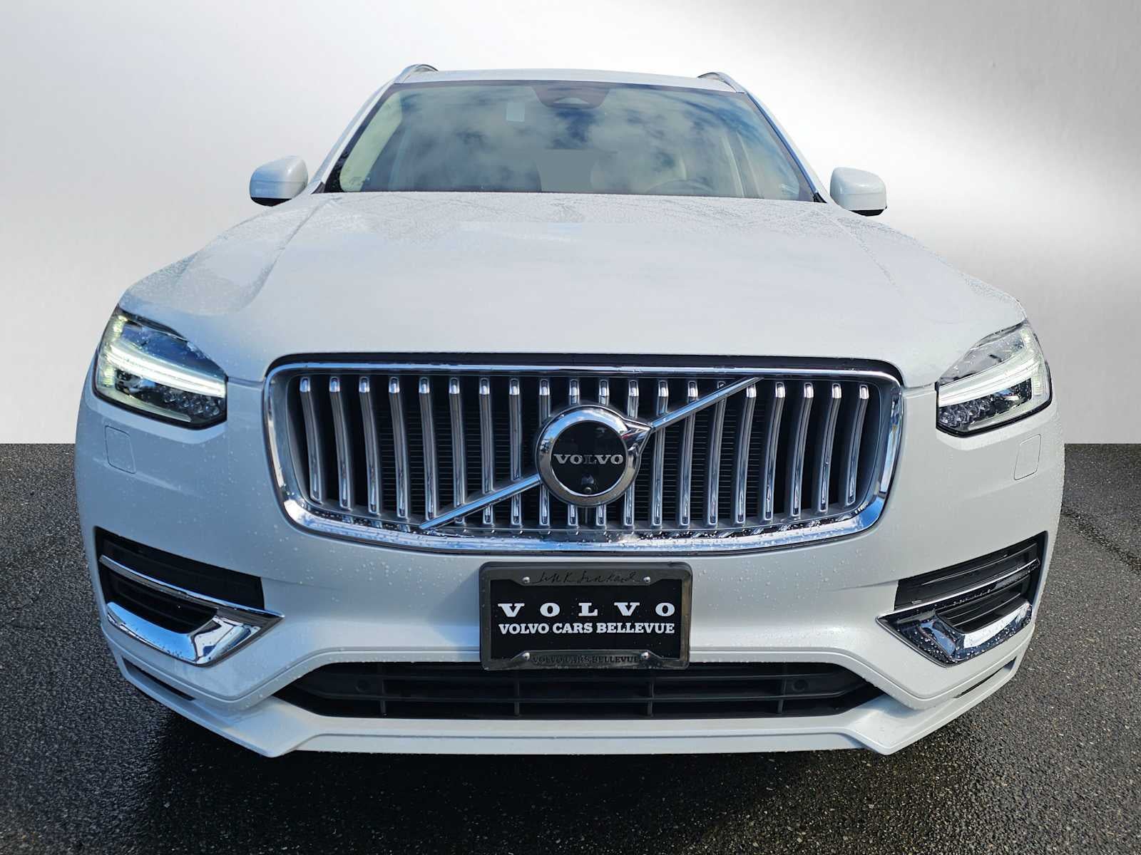 2025 Volvo XC90 Plug-In Hybrid Plus