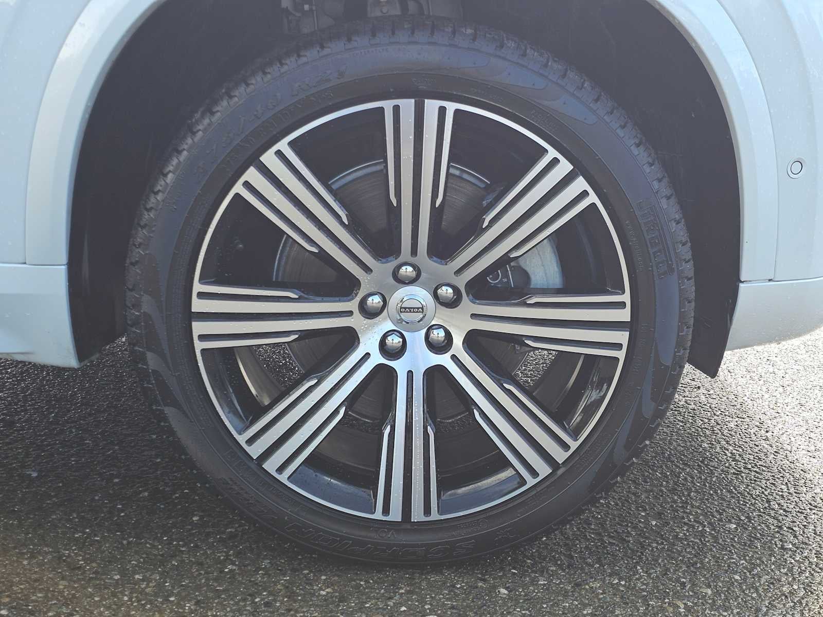 2025 Volvo XC90 Plug-In Hybrid Plus