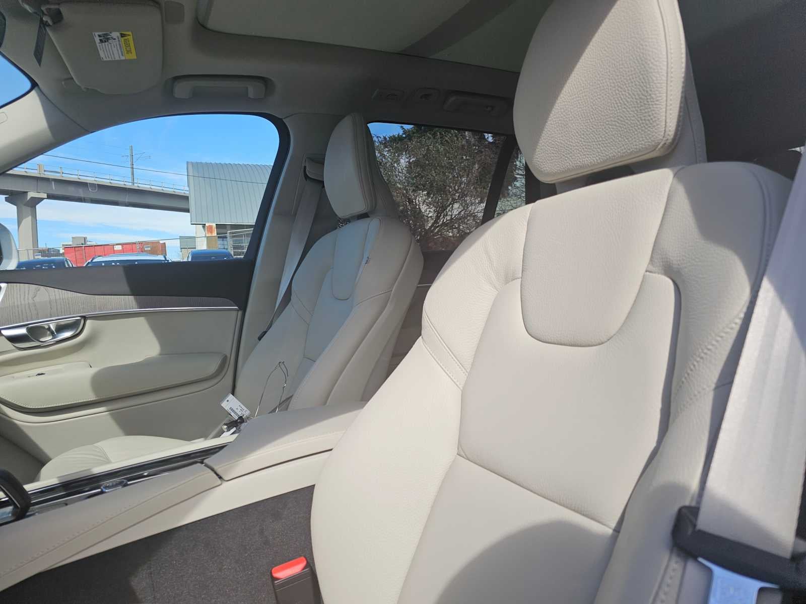 2025 Volvo XC90 Plug-In Hybrid Plus