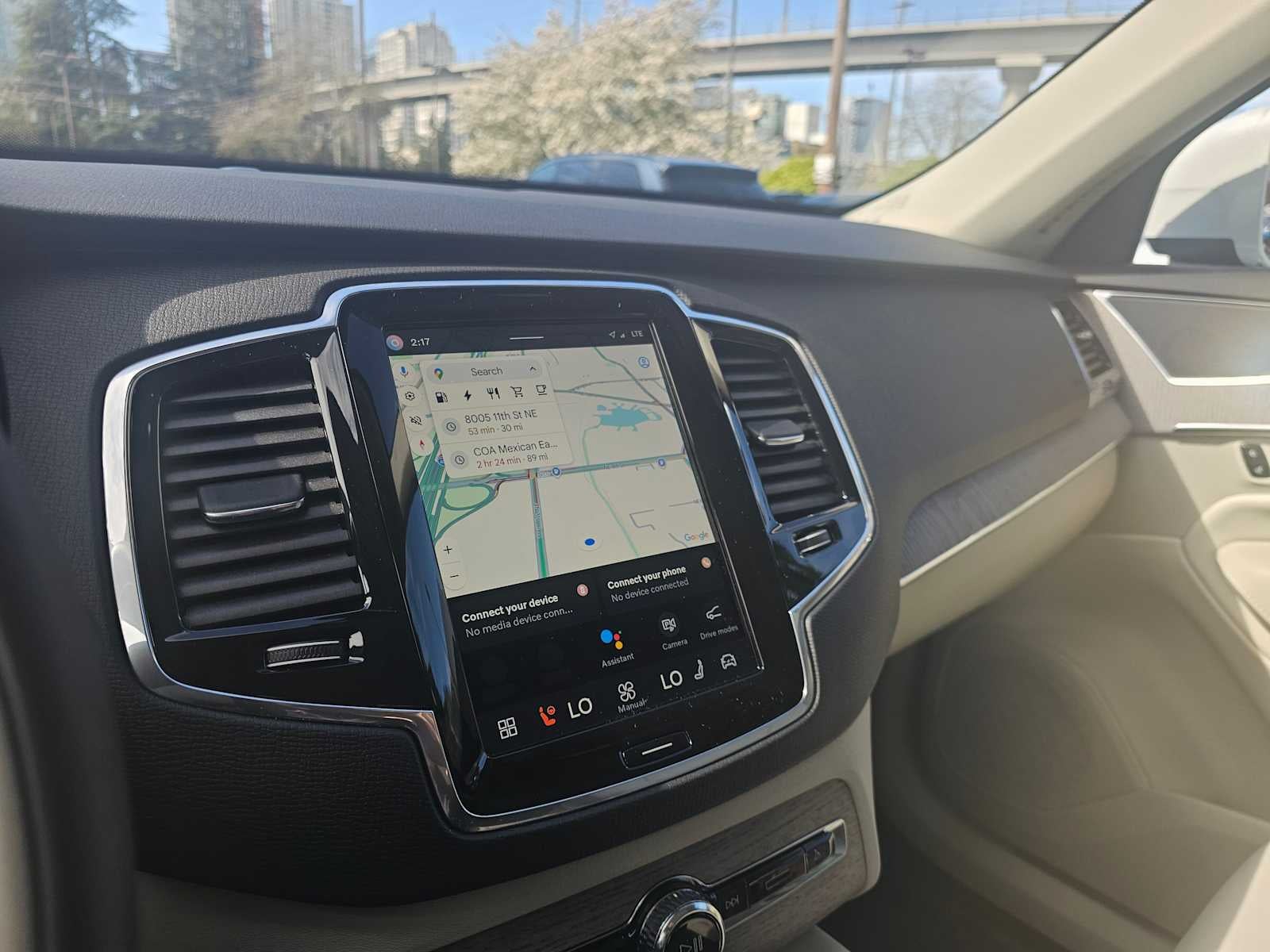 2025 Volvo XC90 Plug-In Hybrid Plus