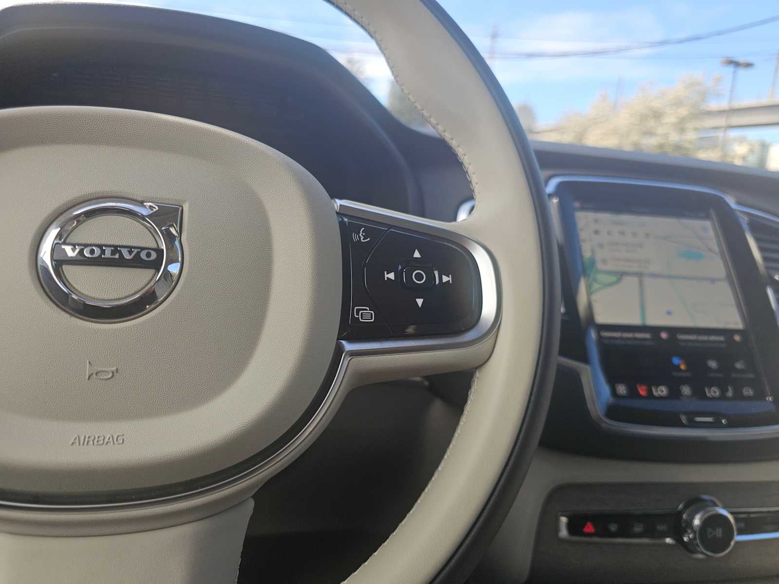 2025 Volvo XC90 Plug-In Hybrid Plus