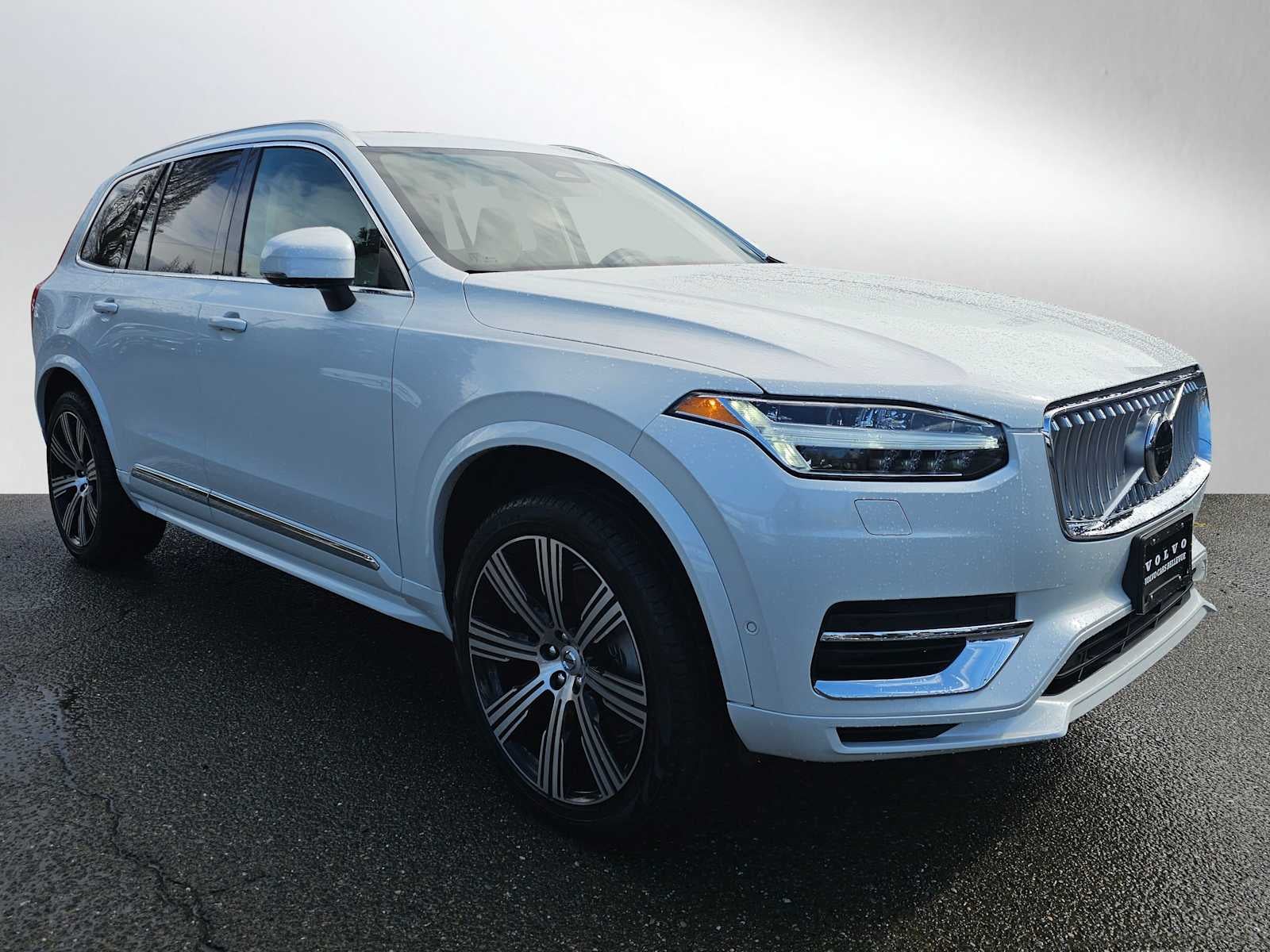 2025 Volvo XC90 Plug-In Hybrid Plus