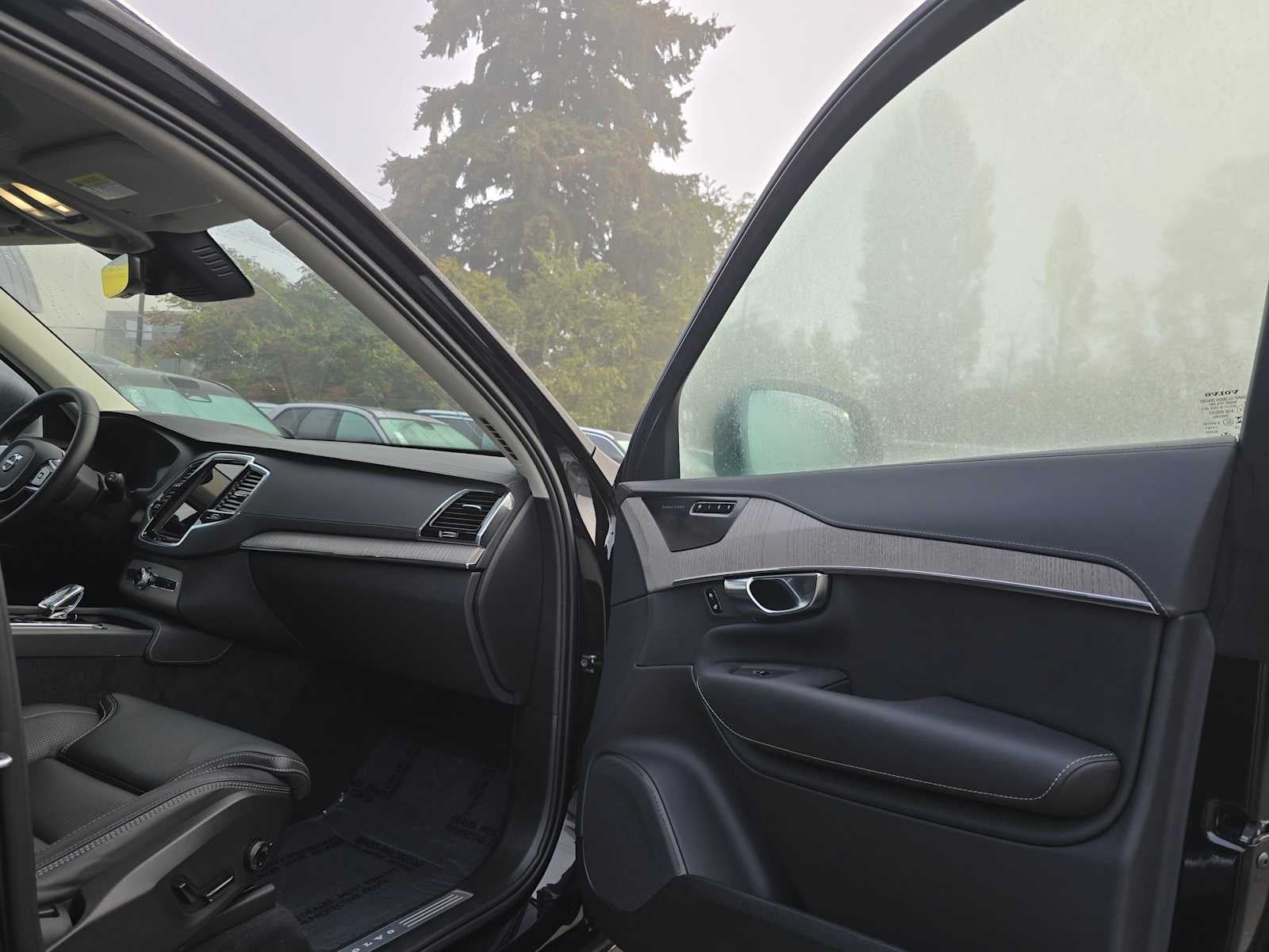 2025 Volvo XC90 Plug-In Hybrid Ultra