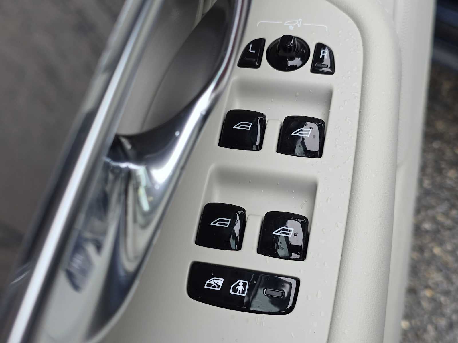2025 Volvo XC90 Plug-In Hybrid Ultra