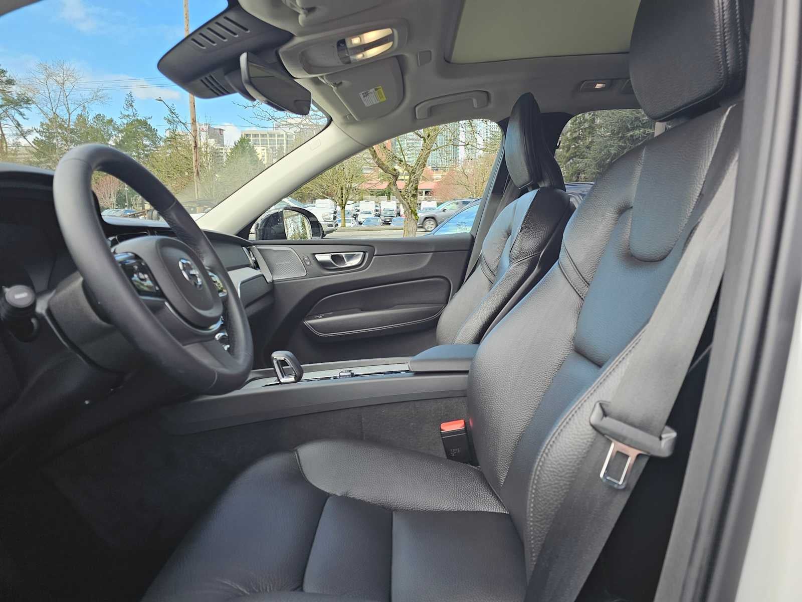 2025 Volvo XC60 Plug-In Hybrid Plus