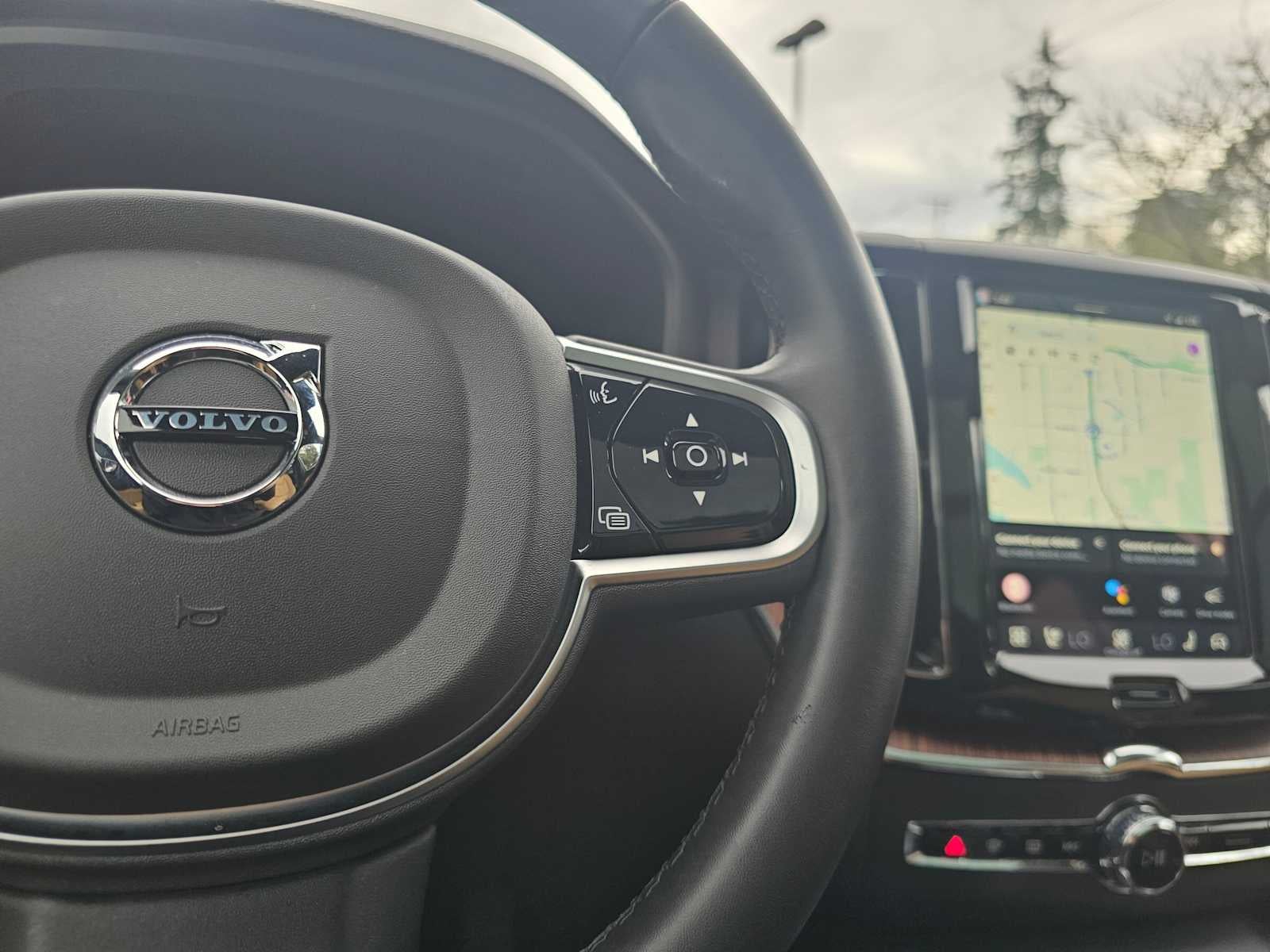 2025 Volvo XC60 Plug-In Hybrid Ultra