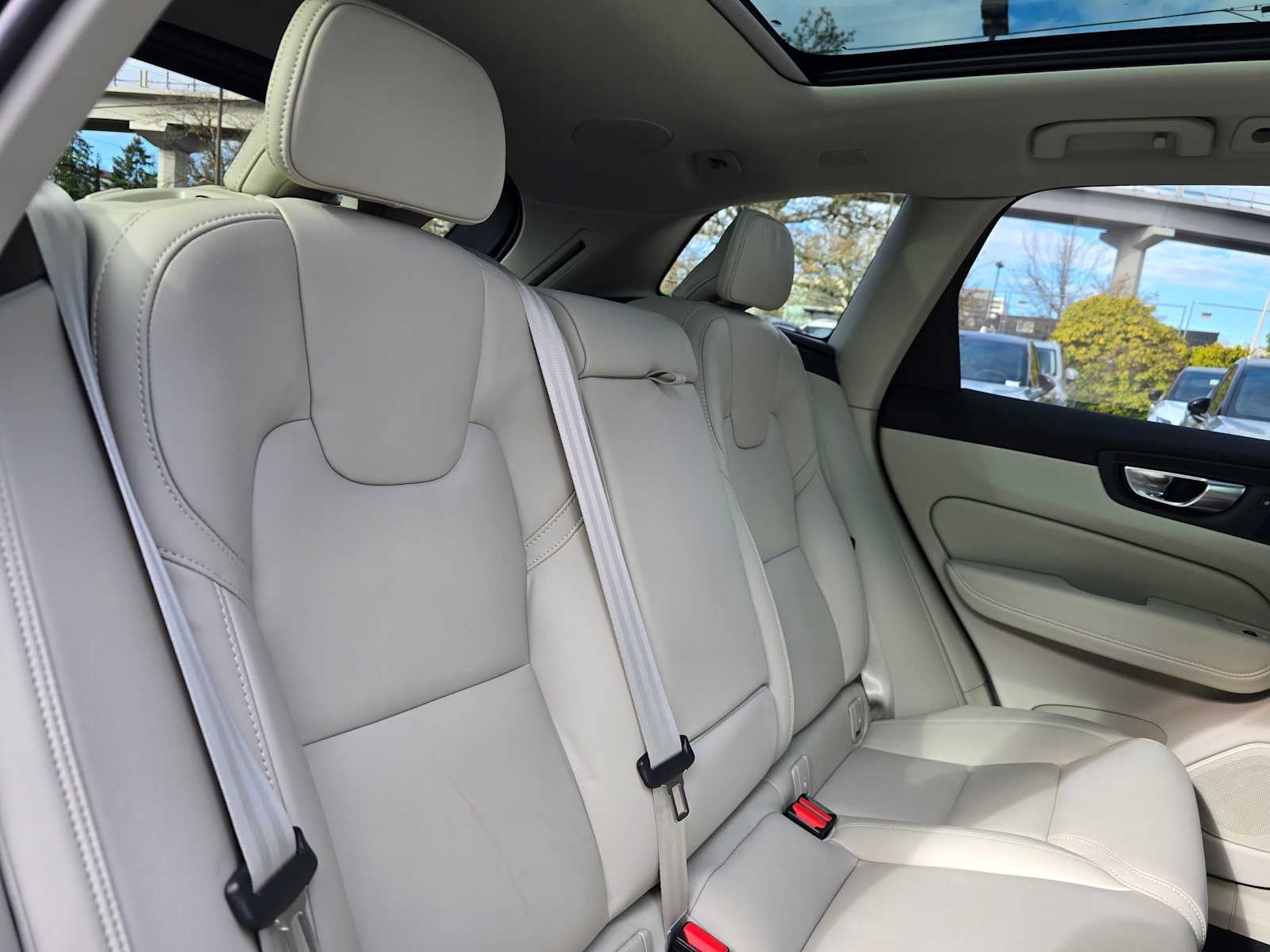 2025 Volvo XC60 Plug-In Hybrid Ultra