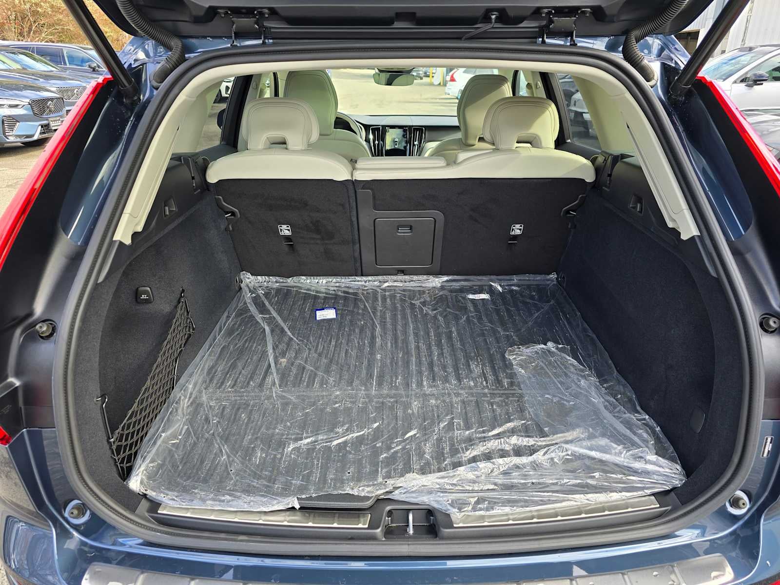 2025 Volvo XC60 Plug-In Hybrid Ultra