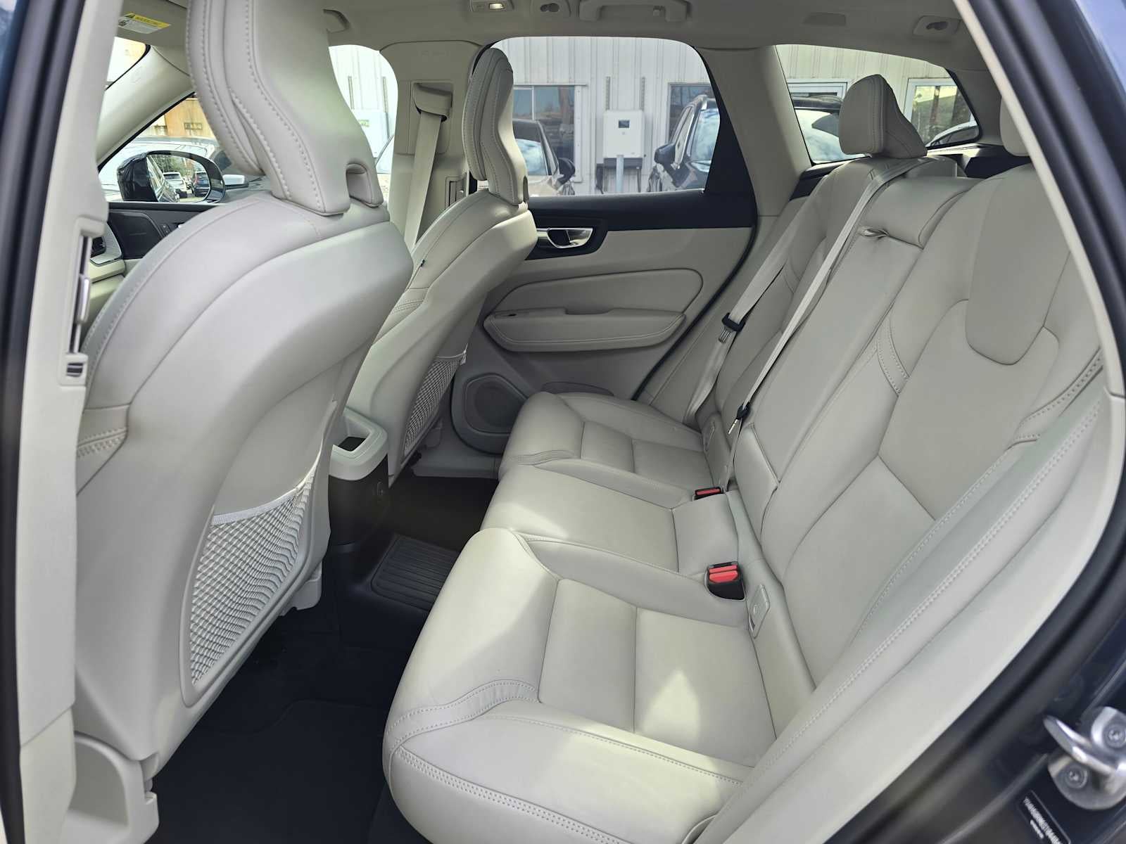 2025 Volvo XC60 Plug-In Hybrid Ultra