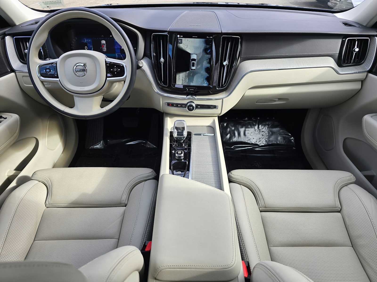 2025 Volvo XC60 Plug-In Hybrid Ultra