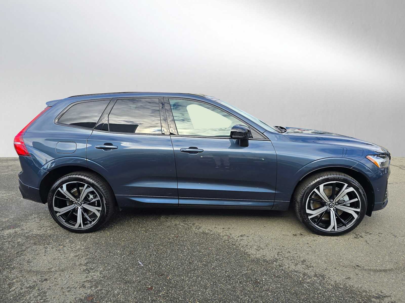 2025 Volvo XC60 Plug-In Hybrid Ultra