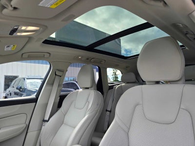 2025 Volvo XC60 Plug-In Hybrid Ultra