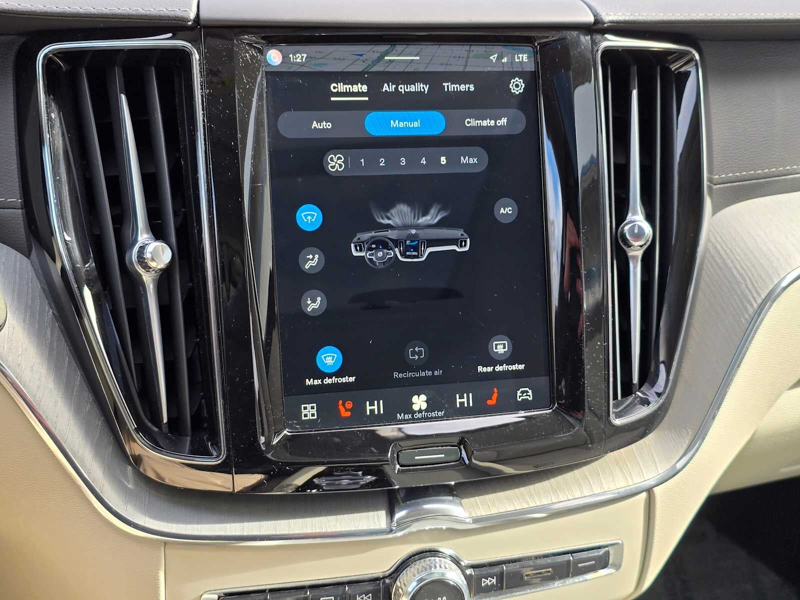 2025 Volvo XC60 Plug-In Hybrid Ultra