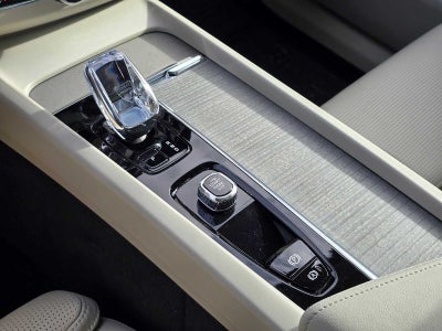 2025 Volvo XC60 Plug-In Hybrid Ultra