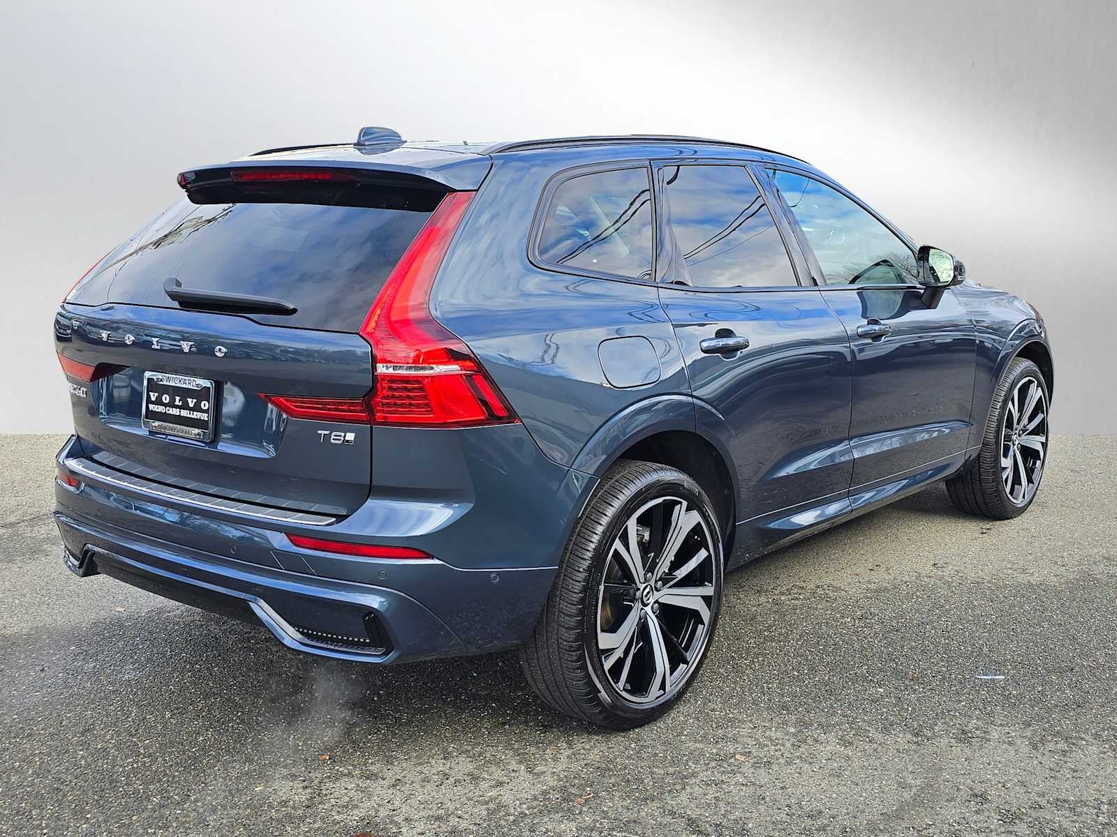 2025 Volvo XC60 Plug-In Hybrid Ultra