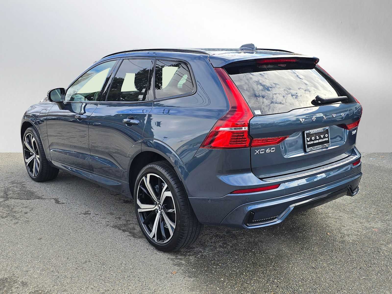 2025 Volvo XC60 Plug-In Hybrid Ultra
