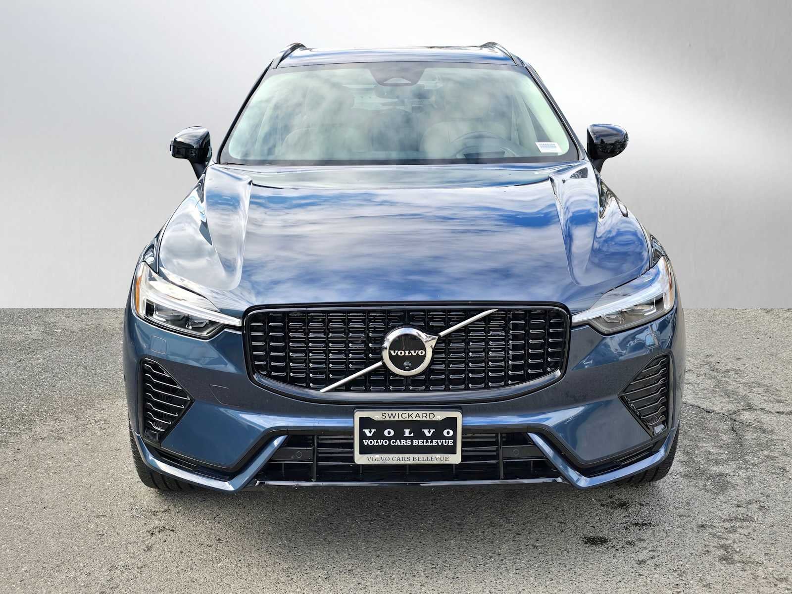 2025 Volvo XC60 Plug-In Hybrid Ultra