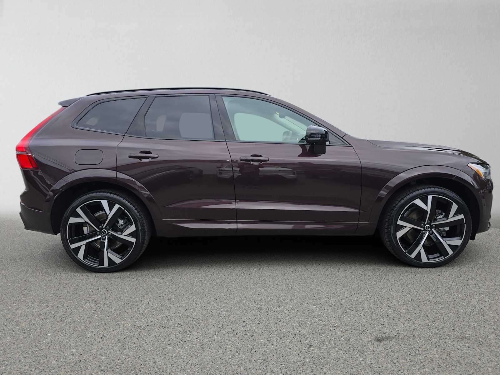 2026 Volvo XC60 Plug-In Hybrid Ultra