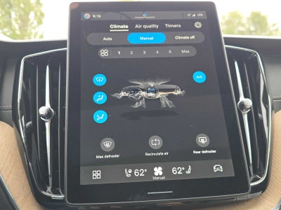 2026 Volvo XC60 Plug-In Hybrid Ultra