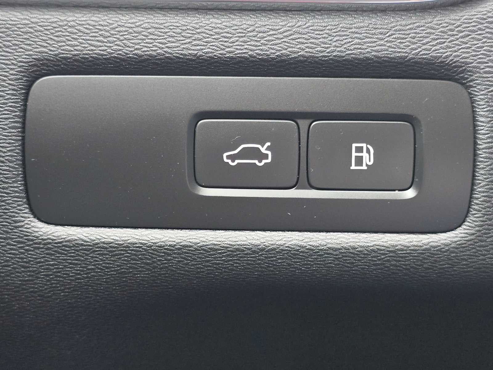 2026 Volvo XC60 Plug-In Hybrid Ultra
