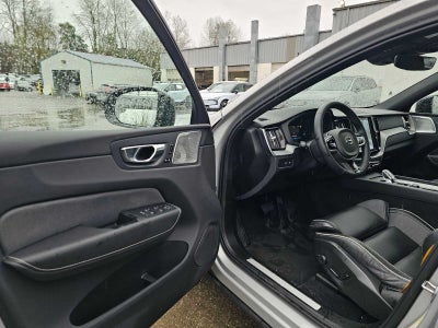 2025 Volvo XC60 Plug-In Hybrid Polestar Engineered