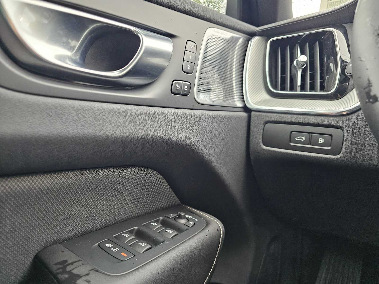 2025 Volvo XC60 Plug-In Hybrid Polestar Engineered