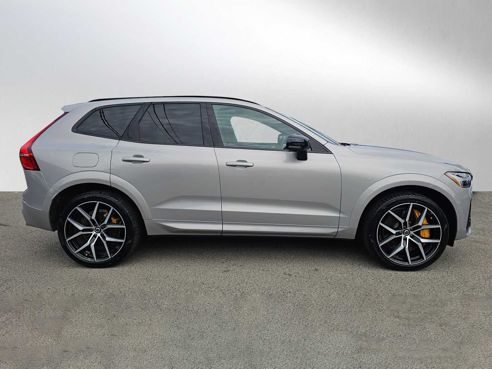 2025 Volvo XC60 Plug-In Hybrid Polestar Engineered