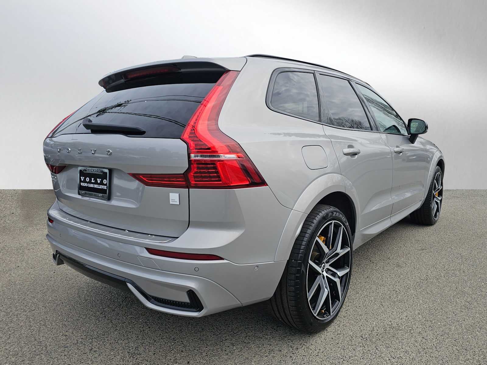 2025 Volvo XC60 Plug-In Hybrid Polestar Engineered