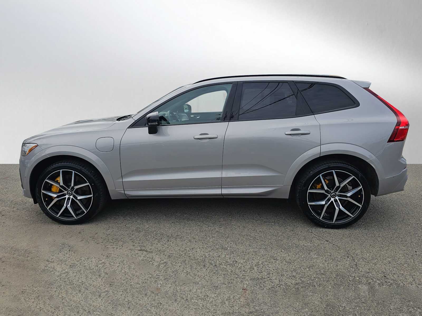 2025 Volvo XC60 Plug-In Hybrid Polestar Engineered