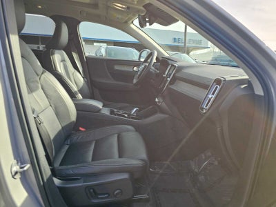 2023 Volvo XC40 Plus Bright Theme