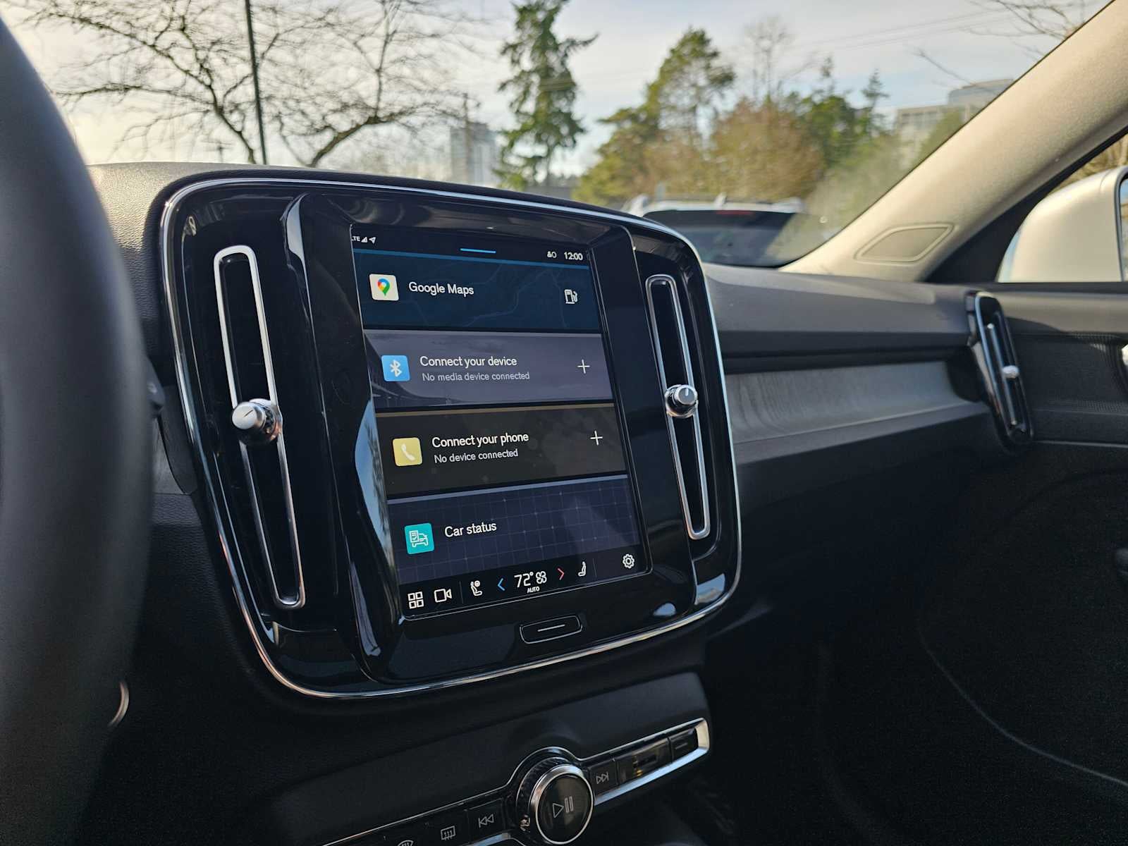 2023 Volvo XC40 Plus Bright Theme