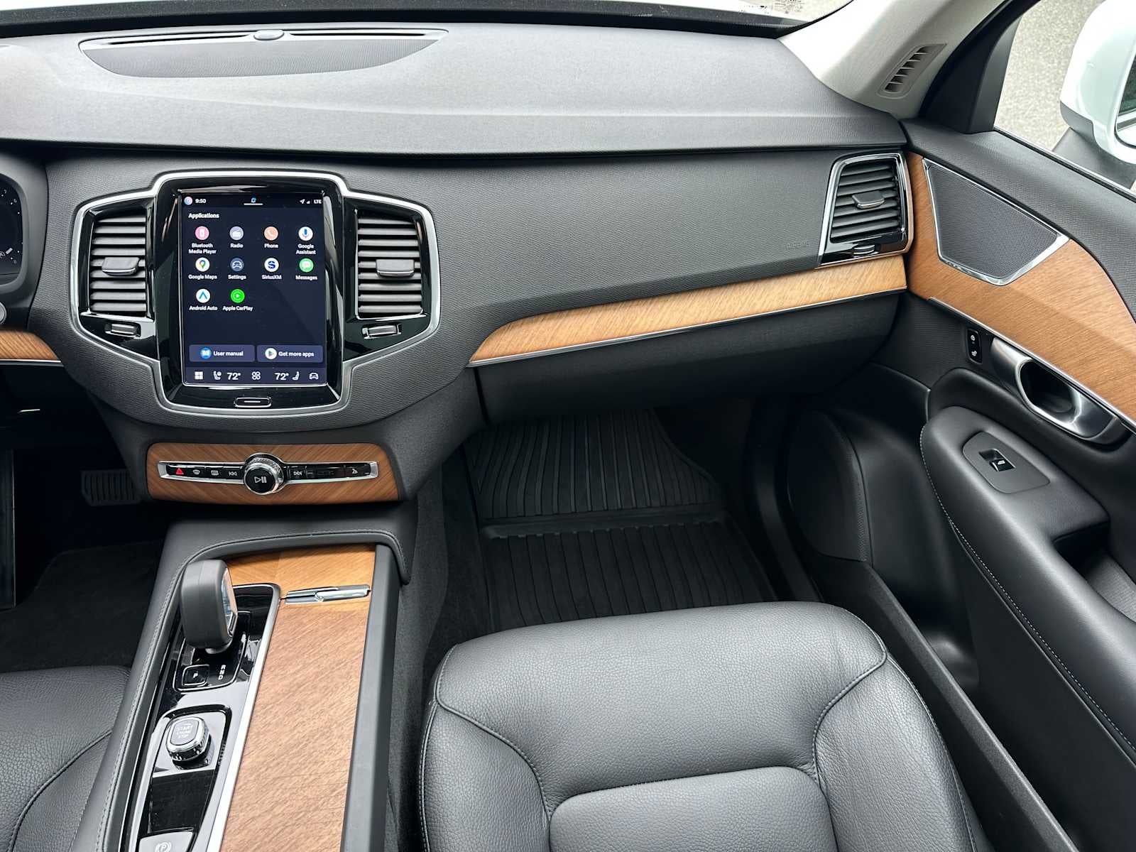 2023 Volvo XC90 Plus