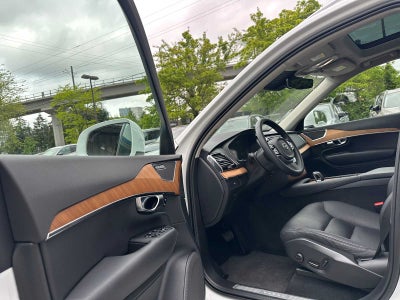 2023 Volvo XC90 Plus