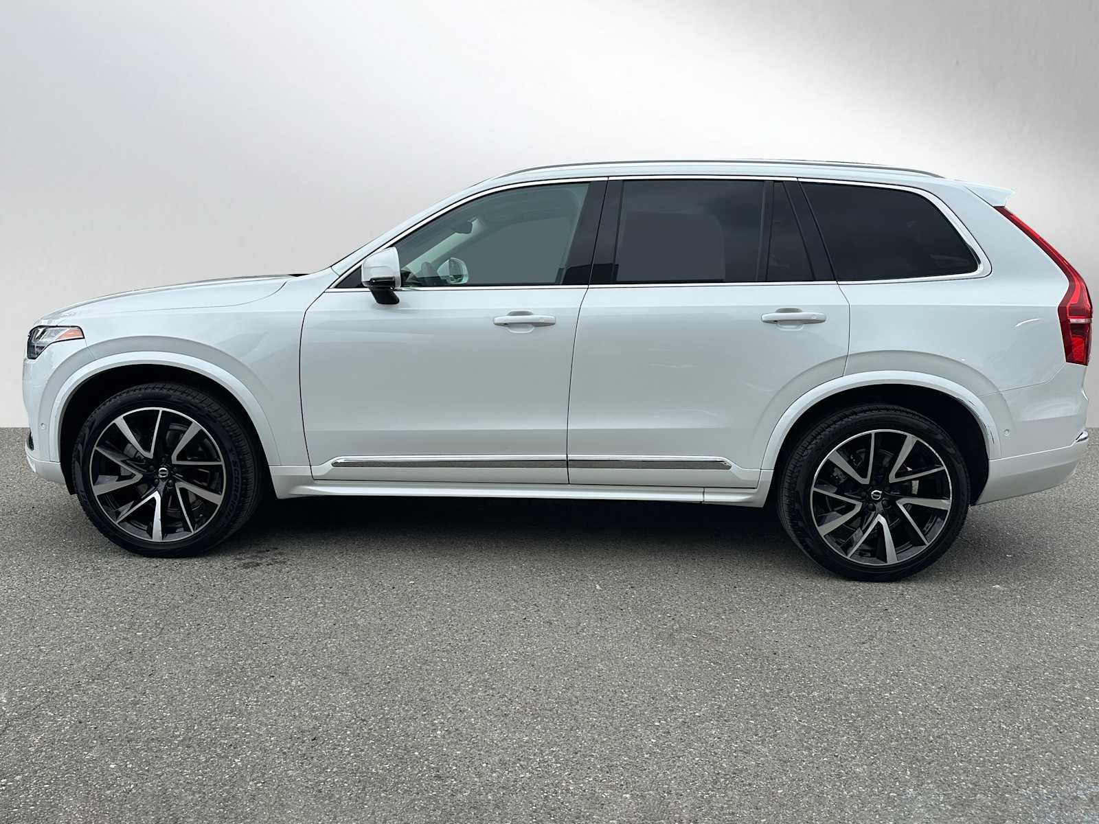2023 Volvo XC90 Plus