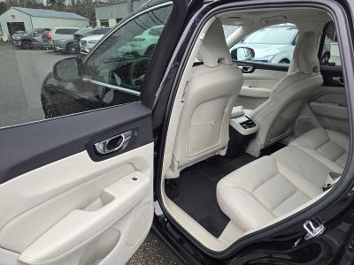 2023 Volvo XC60 Ultimate Bright Theme
