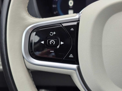 2023 Volvo XC60 Ultimate Bright Theme