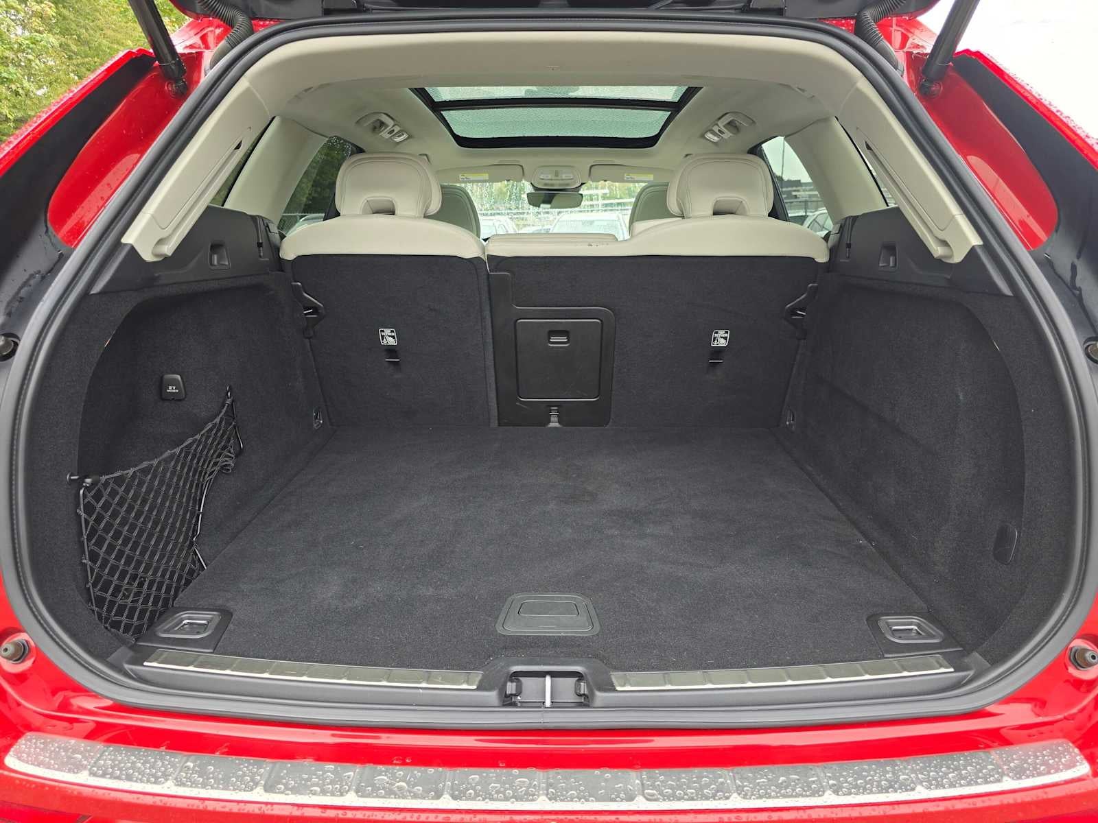 2023 Volvo XC60 Ultimate Bright Theme
