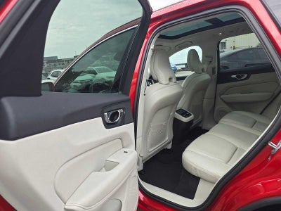2023 Volvo XC60 Ultimate Bright Theme
