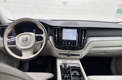 2023 Volvo XC60 Ultimate Bright Theme