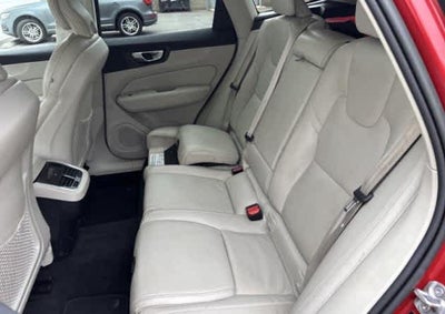 2023 Volvo XC60 Ultimate Bright Theme