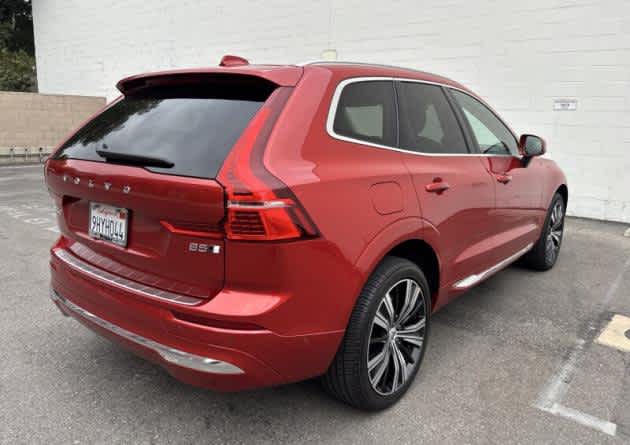 2023 Volvo XC60 Ultimate Bright Theme