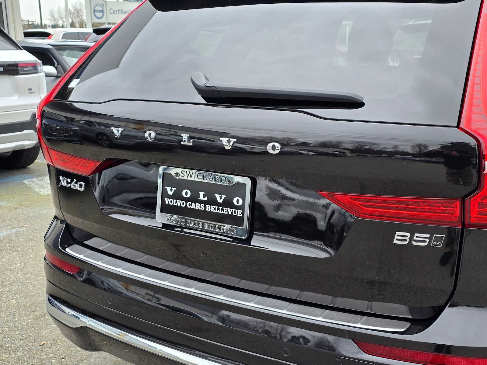 2023 Volvo XC60 Ultimate Bright Theme