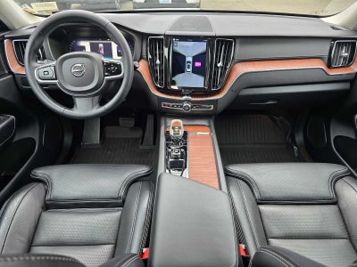 2023 Volvo XC60 Ultimate Bright Theme