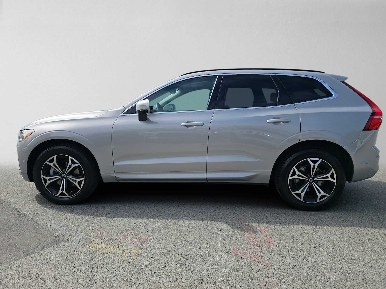 2022 Volvo XC60 Momentum