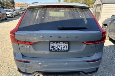 2024 Volvo XC60 Core Dark Theme