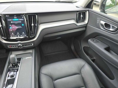 2024 Volvo XC60 Core Dark Theme
