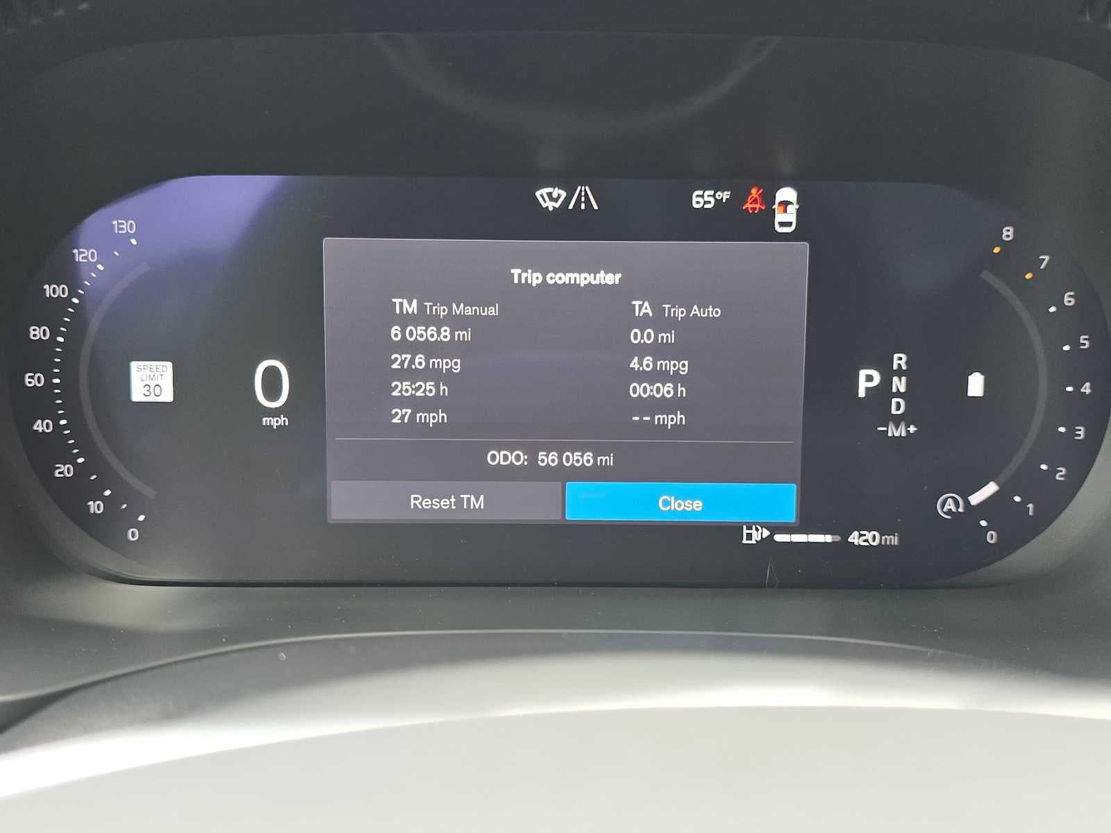 2024 Volvo XC60 Core Dark Theme