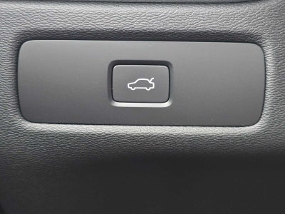 2024 Volvo XC60 Core Dark Theme