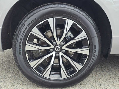 2024 Volvo XC60 Core Dark Theme